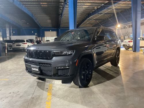 جيب شيروكي Altitude | شامل الضمان | 0 ﺪﻔﻋﺓ ﺃﻮﻟﻯ