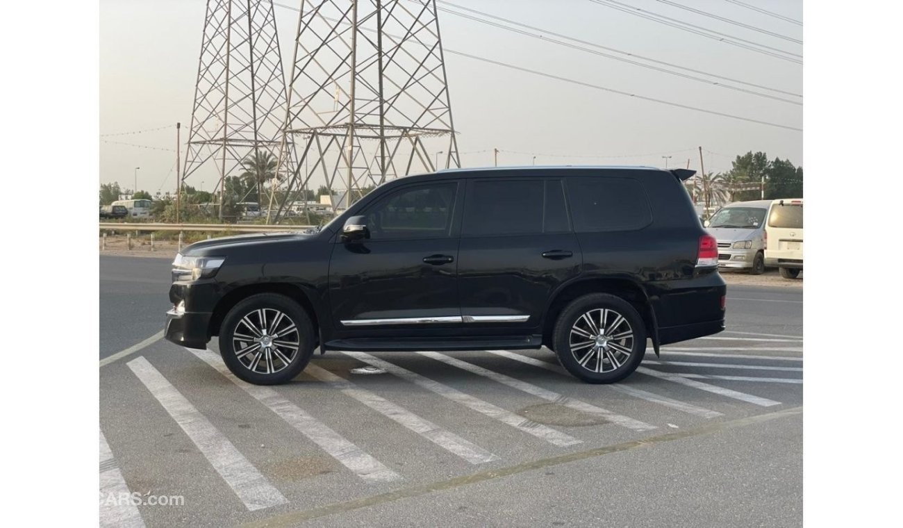 تويوتا لاند كروزر 2017 TOYOTA LAND CRUISER GXR V6 2021 MODIFICATION IN GREAT CONDITION RUN AND DRIVE / EXPORT ONLY