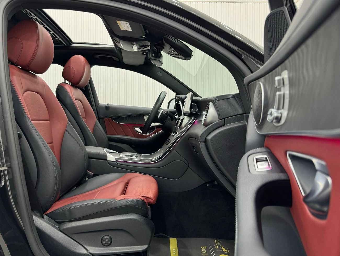 Mercedes-Benz GLC 200 2023 Mercedes Benz GLC200 AMG 4MATIC, Jan 2028 Mercedes Warranty + Service Pack, Very Low Kms, GCC