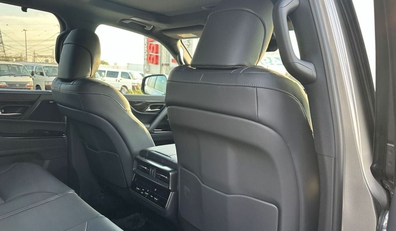 Lexus LX 500 Enhancement package DIESEL auto rear Entertainment 7 seater