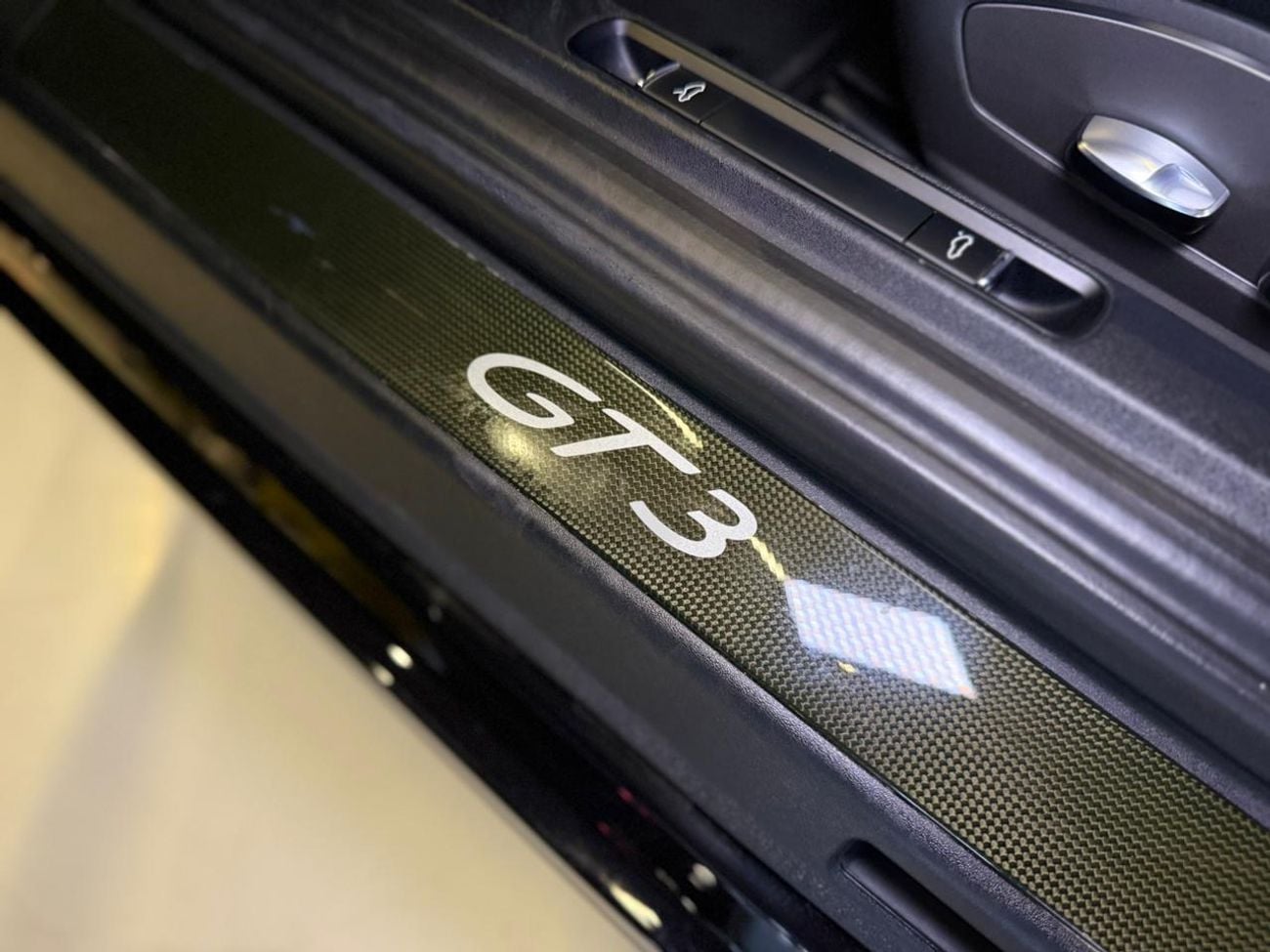 Porsche 911 GT3 3.8L (475 HP) Coupe 2016 Porsche 911 GT3 - GCC Specs - Dealer Warranty Till 11/26 - Full Service