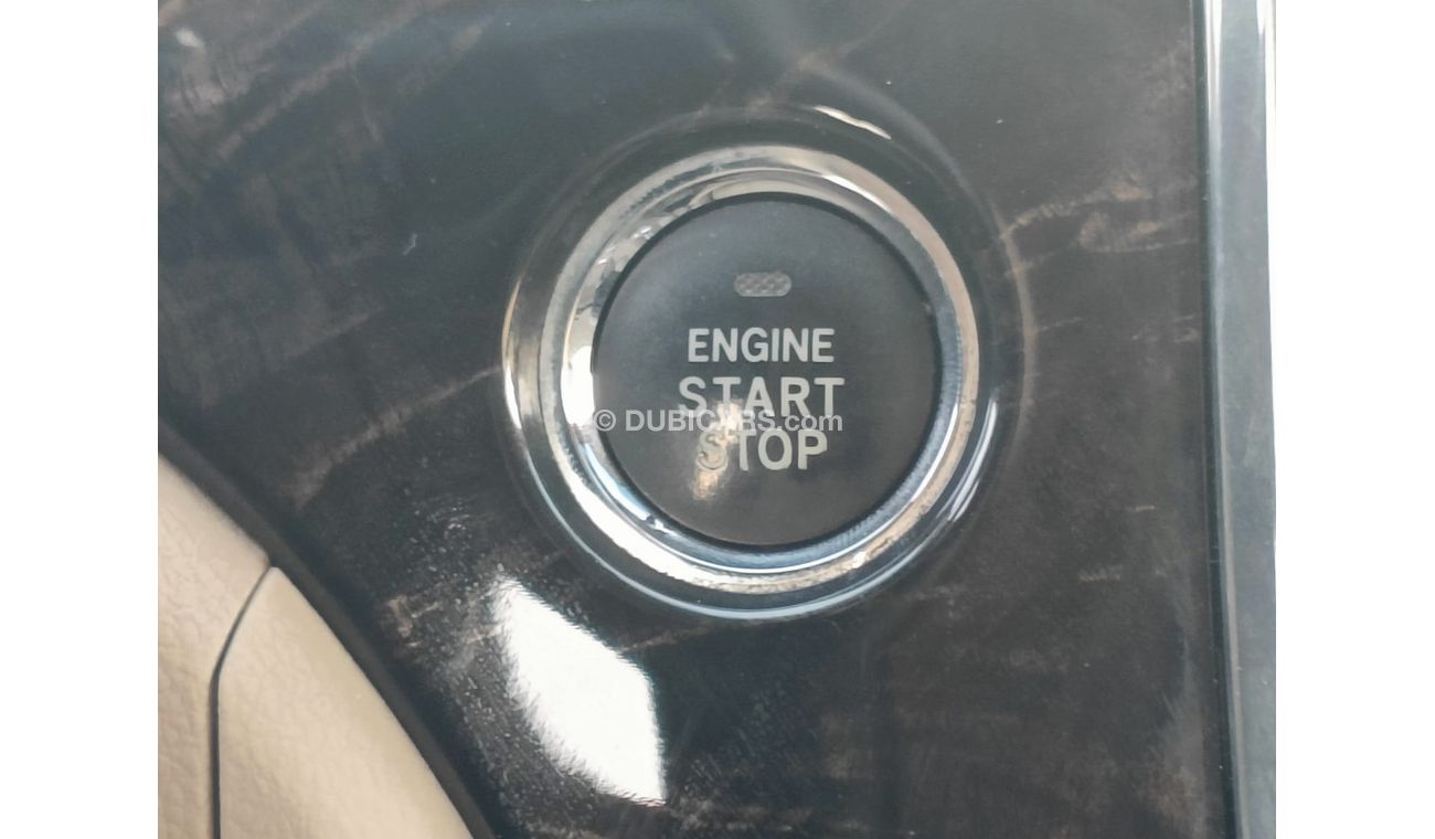 Toyota Alphard 2.4L PETROL FRONT POWER SEATS & LEATHER SEATS / SUNROOF (LOT # 96613)