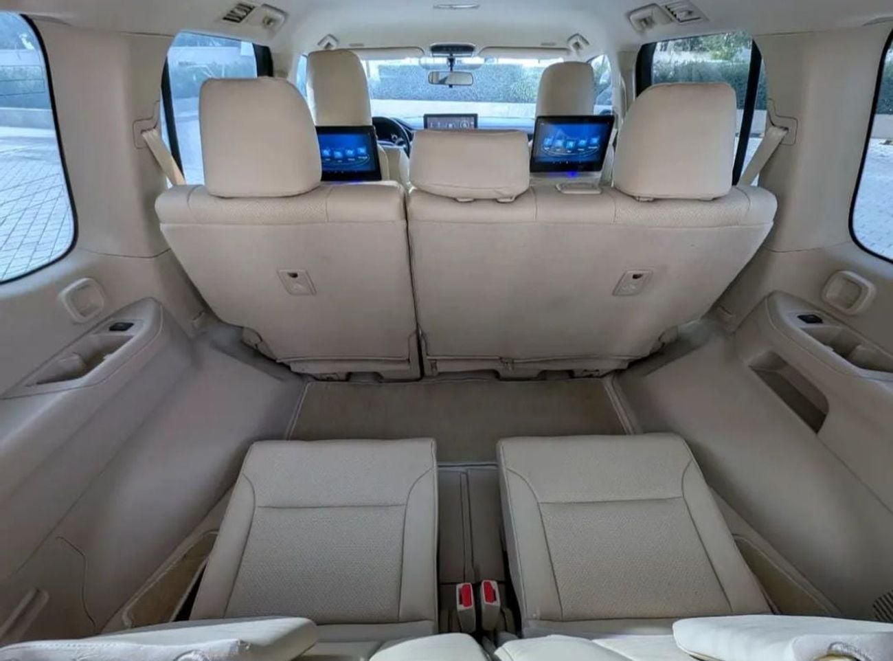 تويوتا لاند كروزر Toyota landcruise GXR 2022MODEL 4.0L v6 petrol Engine 299HP colour Black push start Transmission Aut