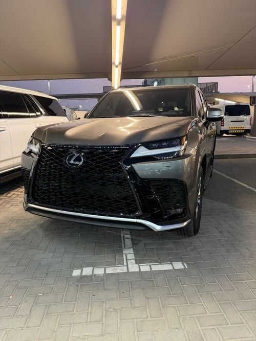 Lexus LX600 F SPORT