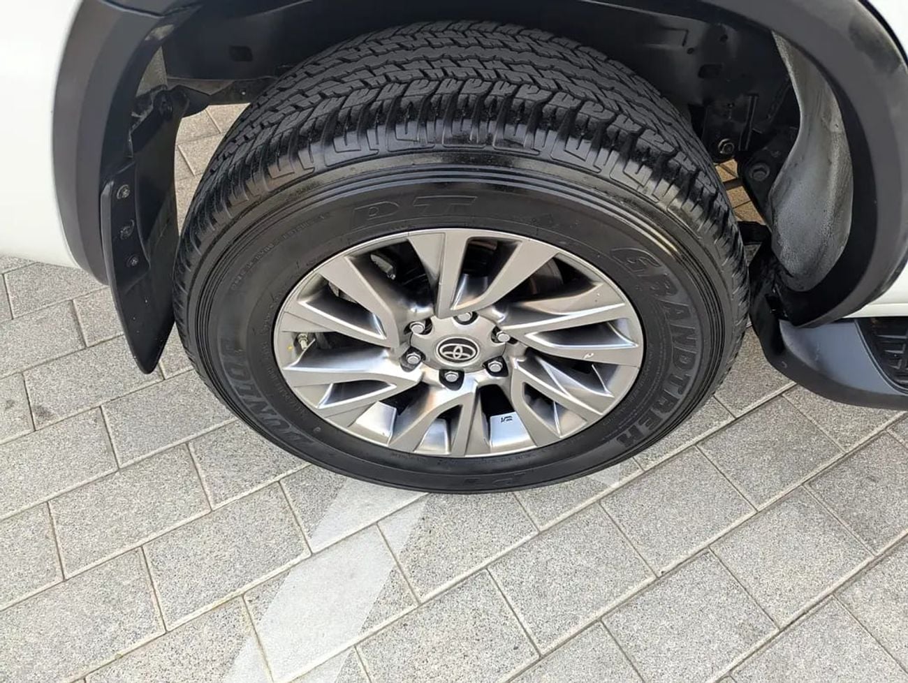 Toyota Fortuner DIESEL VXR Full Option V4 2.8L