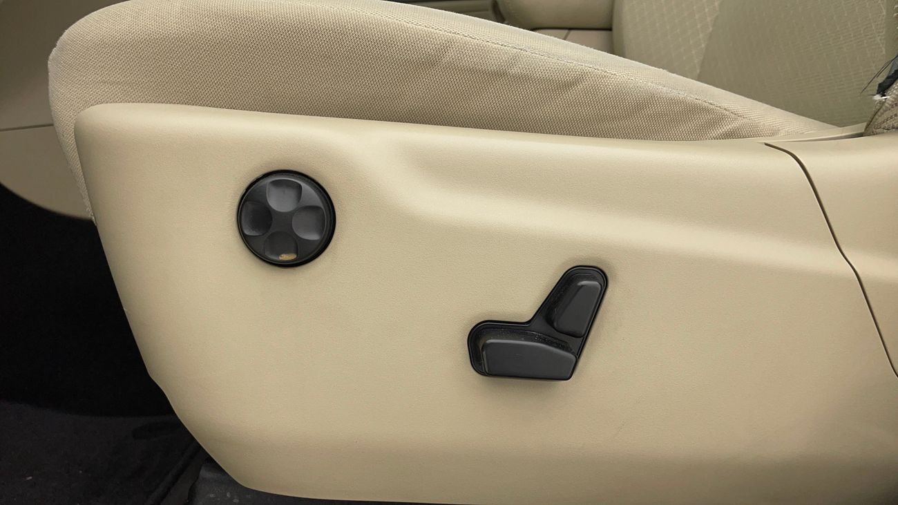 جيب جراند شيروكي LAREDO 3.6 | بدون دفعة مقدمة | اختبار القيادة في المنزل