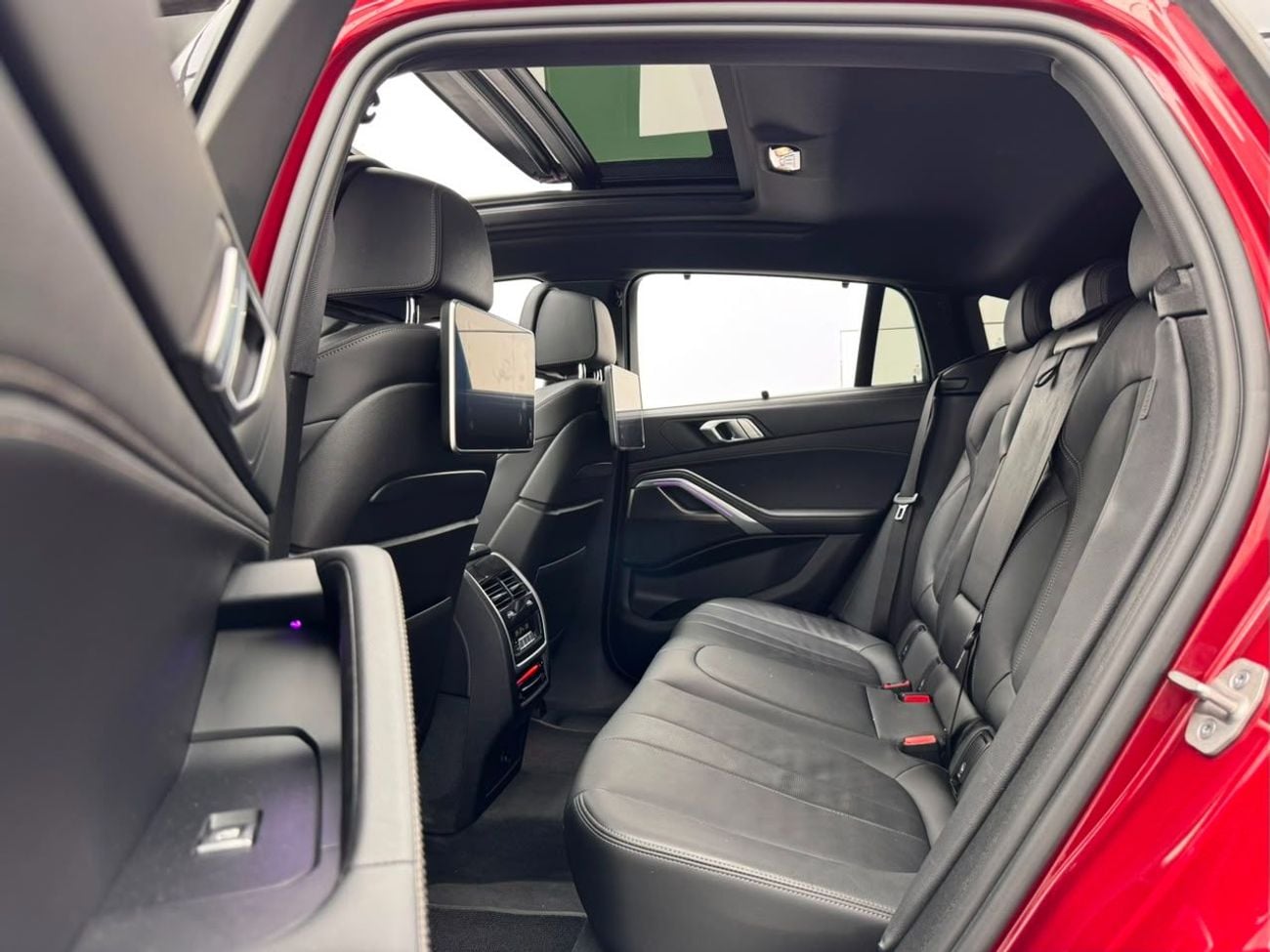 بي أم دبليو X6 40i M SPORT