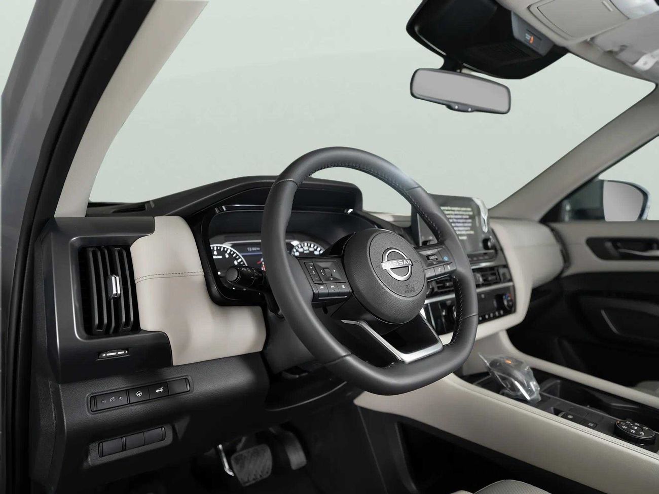 Nissan Pathfinder SV 3.5L (260 HP) 4WD SV 3.5