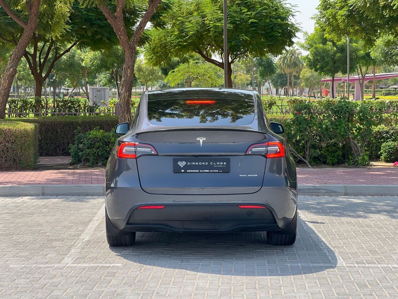 Tesla Model Y Long Range (AWD)