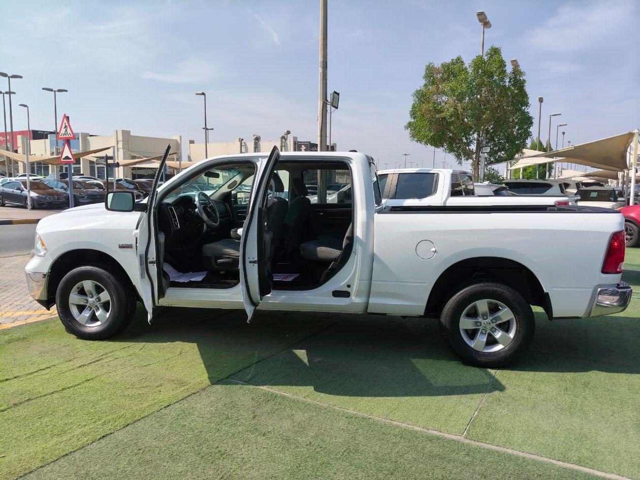 رام 1500 Bighorn Crew Cab 5.7L