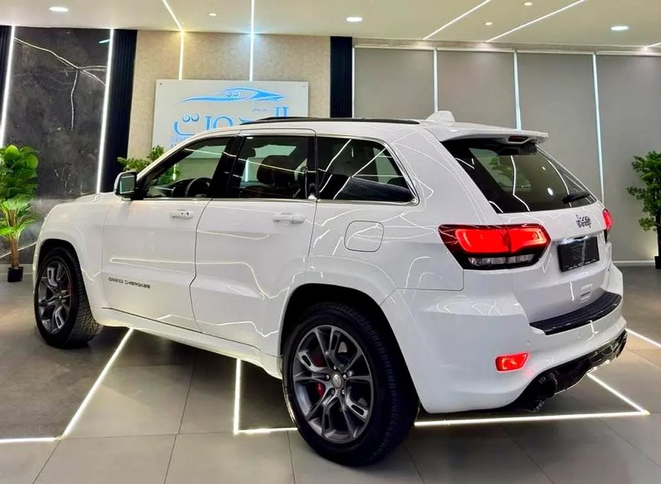 جيب جراند شيروكي SRT BEST SRT V8 || GCC || TOP OPTIONS || AMAZING CONDITION || RECENTLY SERVICED