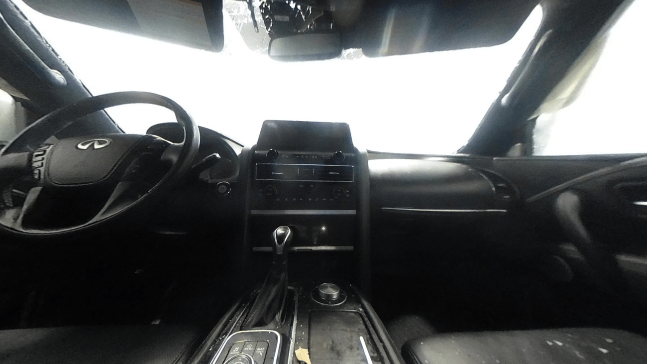 Infiniti QX80 Luxury 5.6L *DAMAGED YOU FIX YOU SAVE*