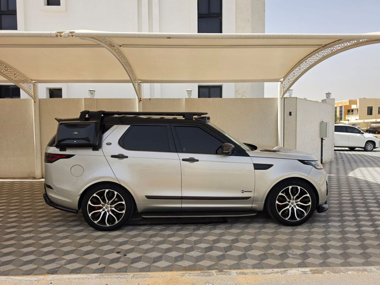 Land Rover Discovery HSE LUXURY