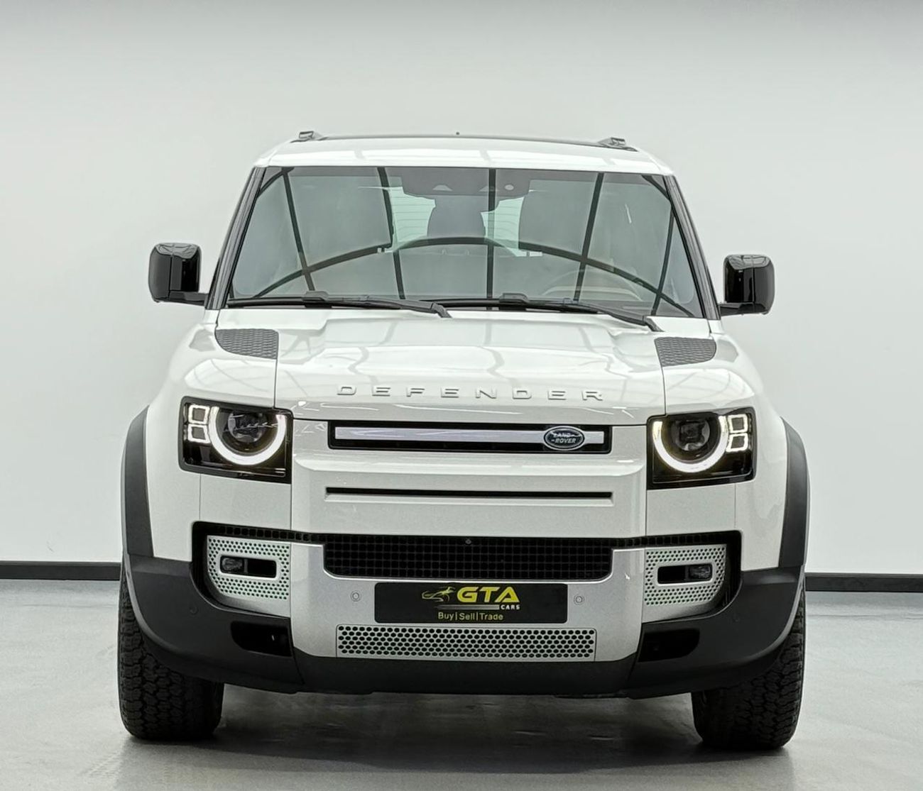 لاند روفر ديفندر P400 90 HSE 3.0L (5 Seater) 2023 Land Rover Defender 90 HSE P400, 2027 LR Warranty + Service Pack, V