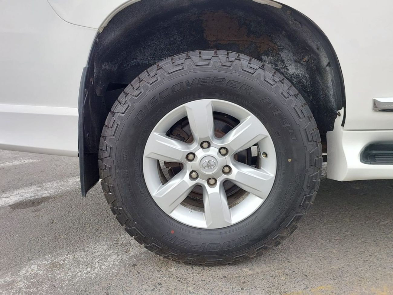 Toyota Land Cruiser TOYOTA LAND CRUISER PRADO SUV RHD 2016 MODEL 2.8 L DIESEL AUTOMATIC(PM18328)