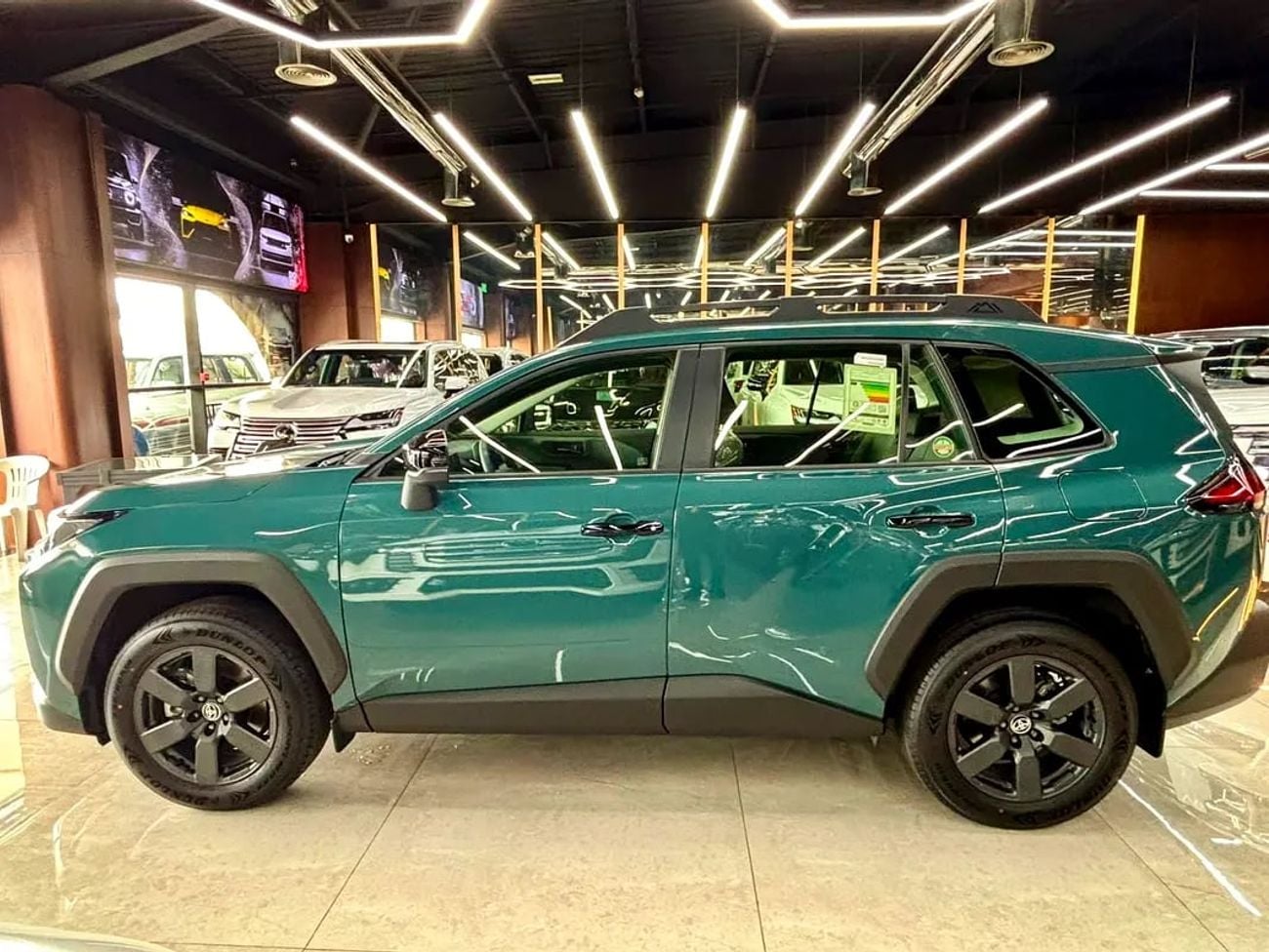 تويوتا راف ٤ ADVENTURE RAV4 Adventure - Brand GCC Specs
