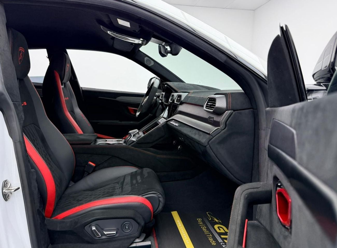 لامبورغيني اوروس 4.0T V8 Performante 2024 Lamborghini Urus Performante, 2028 German Experts Warranty, Full Service Hi