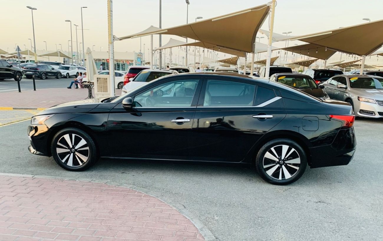 نيسان ألتيما SV