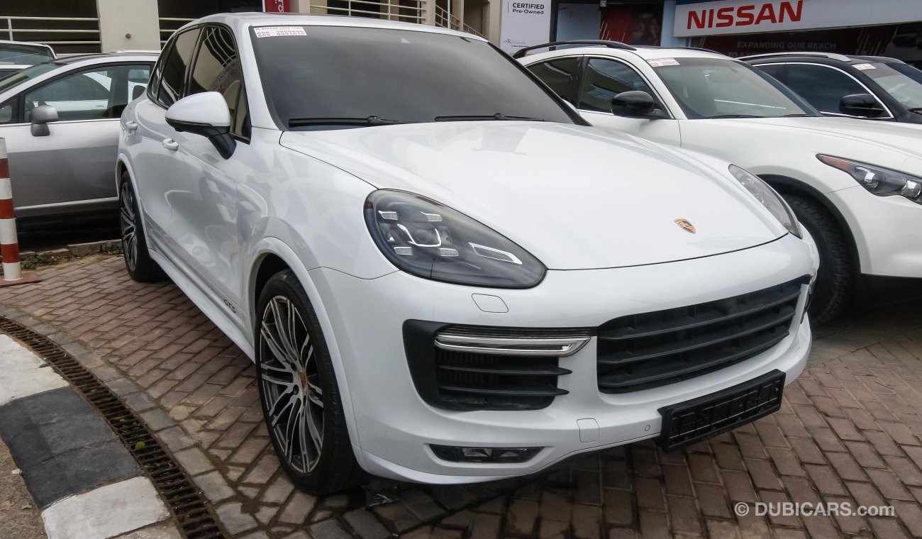 Porsche Cayenne GTS