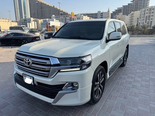 تويوتا لاند كروزر GXR 4.6L