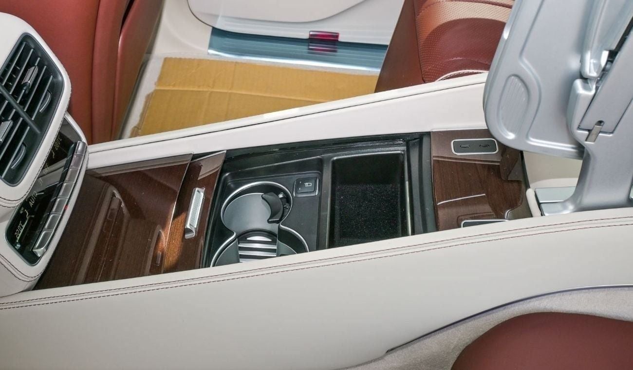 مرسيدس بنز GLS 600 Mercedes Benz GLS 600 Maybach 4Matic | with E-Active Body Control Fully Loaded | 2023