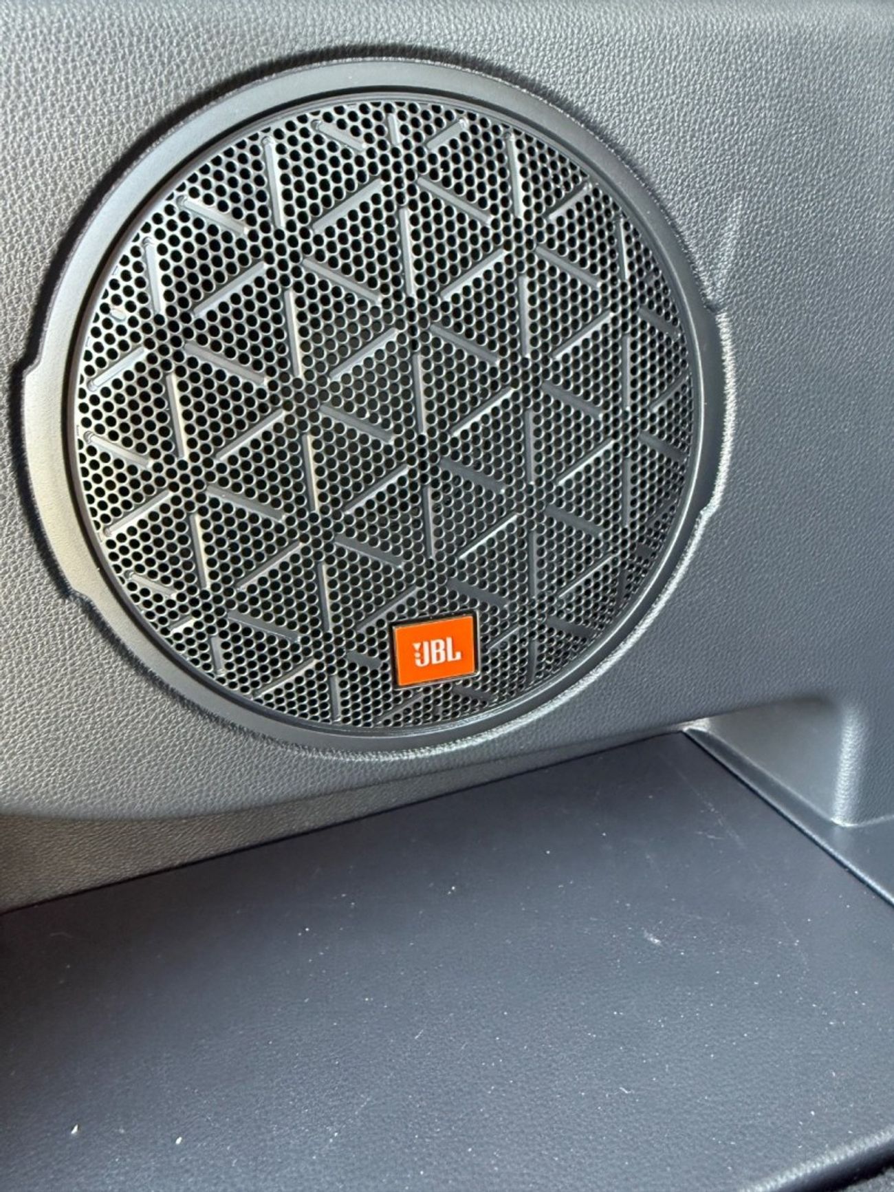 تويوتا راف ٤ RAV4 xle premium Hybrid 4x4