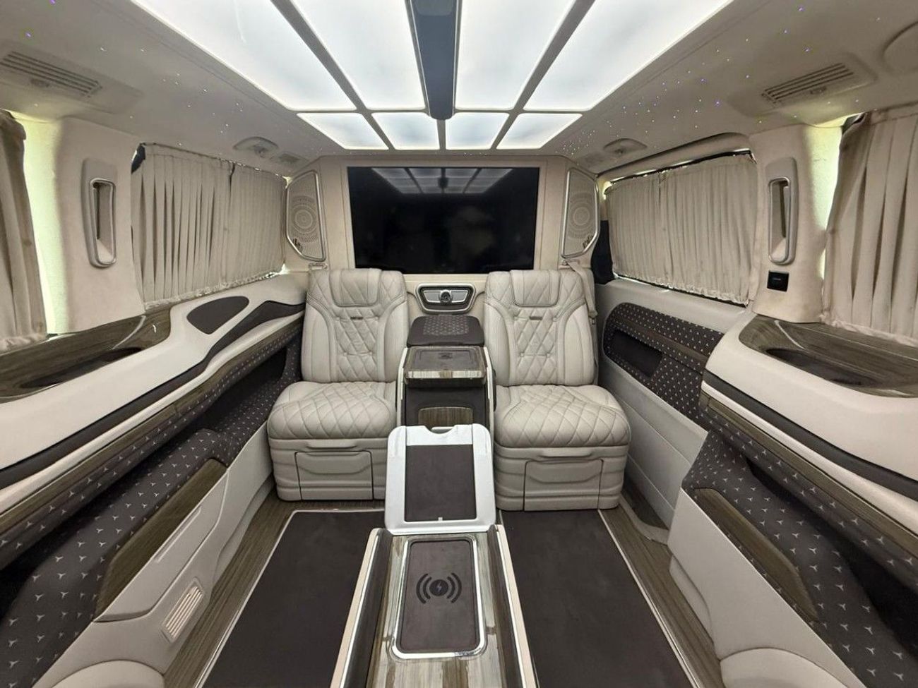 Mercedes-Benz V 250 2.0L in LEFT HAND DRIVE (LOCAL)