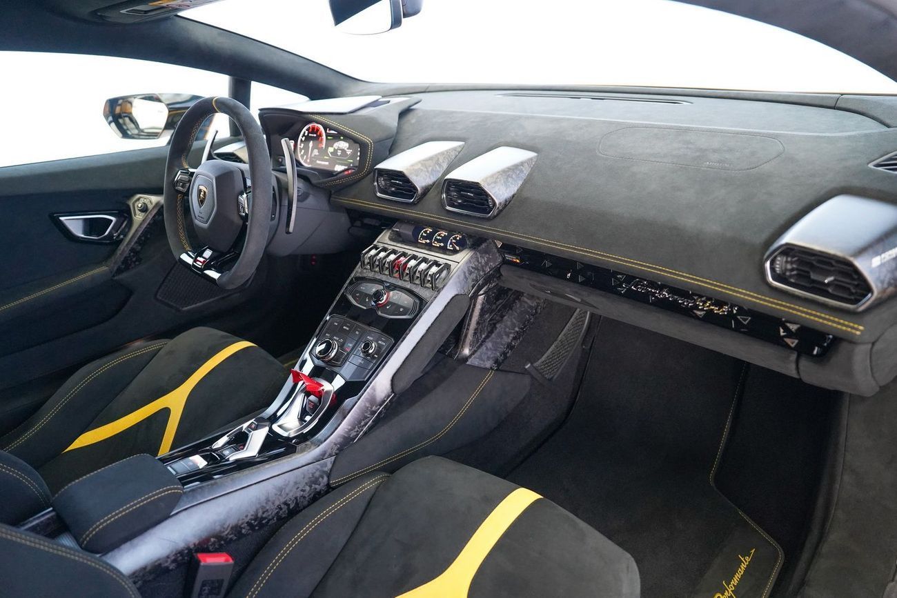 لامبورغيني هوراكان PERFORMANTE