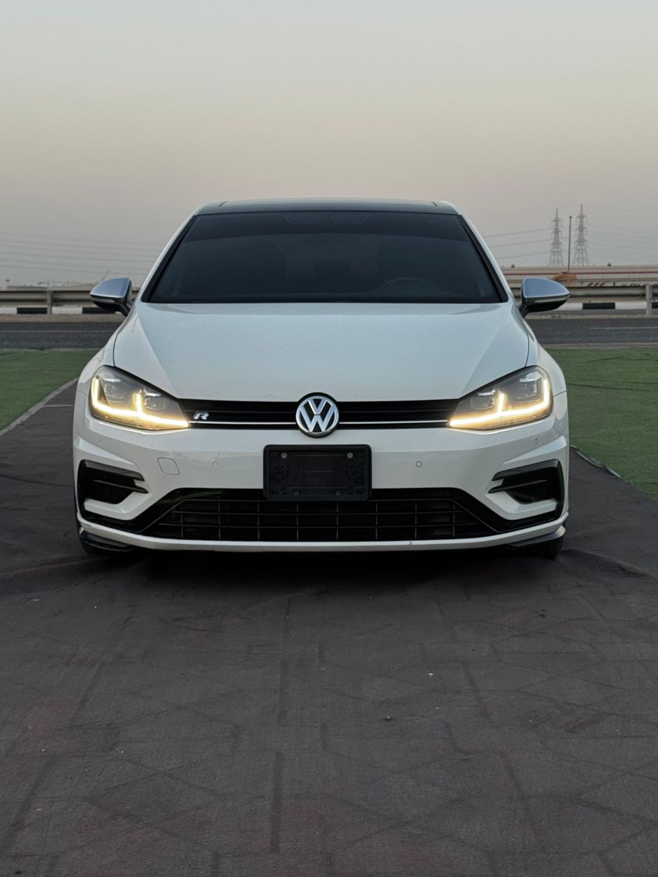 فولكس واجن جولف ار