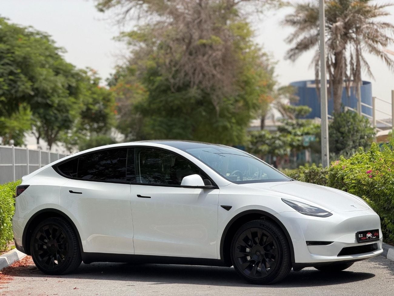 Tesla Model Y LONG RANGE