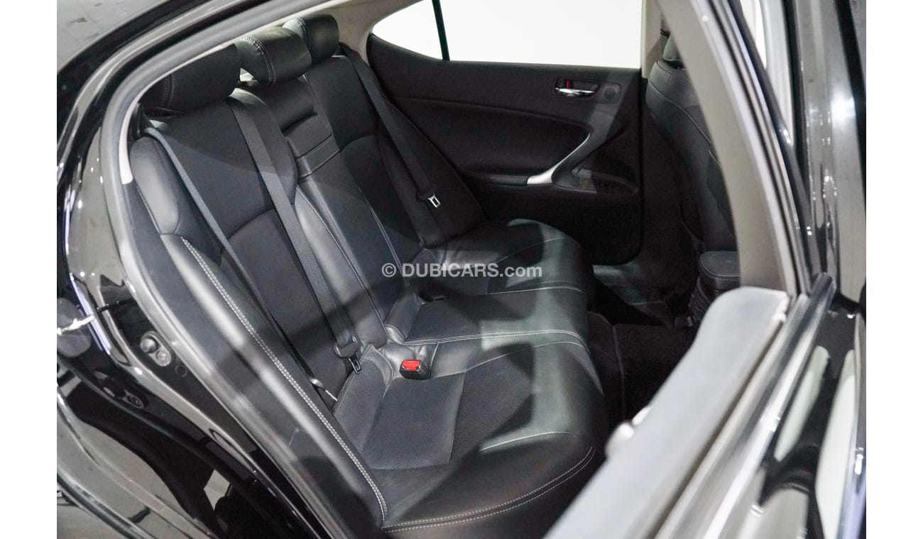لكزس IS 300 2011 Lexus IS 300 / Full Service History / 1 Expat Owner From New