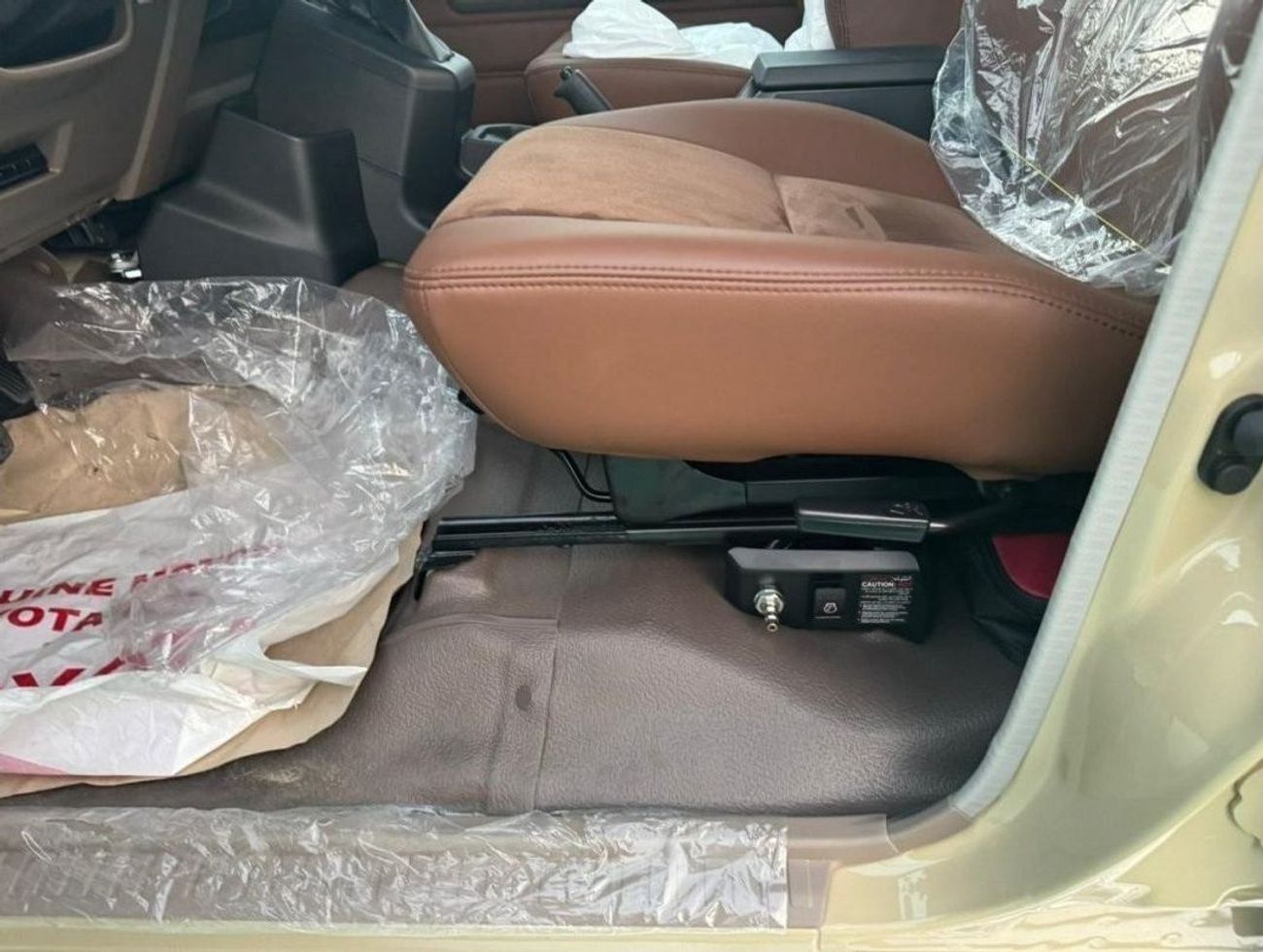 Toyota Land Cruiser Pick Up 2.8L DIESEL AUTOMATIC DOUBLE CABIN FULL OPTION 2024 GCC