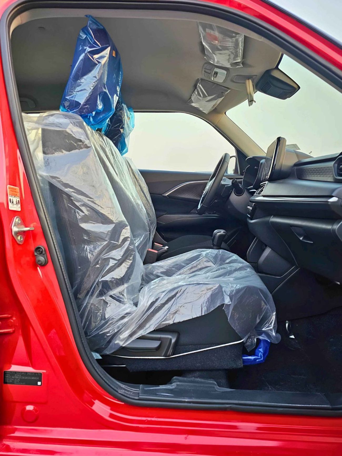 سوزوكي سويفت GLX / DUAL TONE 1.2L V4 PETROL / PUSH START / DVD CAMERA / RADAR CRUISE/ (CODE # SGLXR)