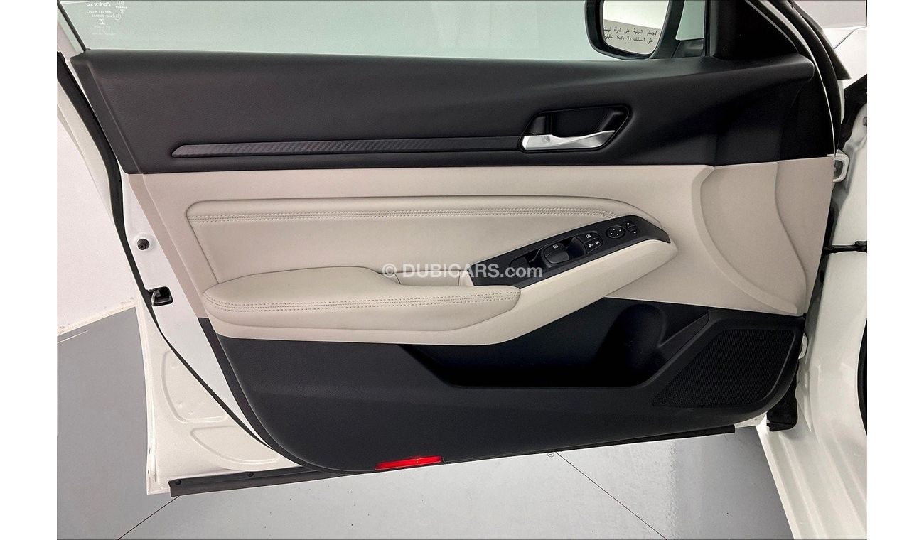 Nissan Altima S W/ Alloy Wheels