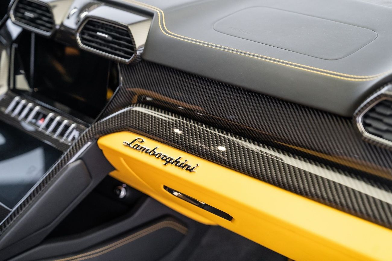 Lamborghini Urus S 4.0T V8 Full Carbon