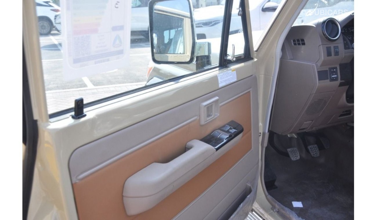 تويوتا لاند كروزر بيك آب Toyota Single Cabin Pick-up 4.0L - 2022