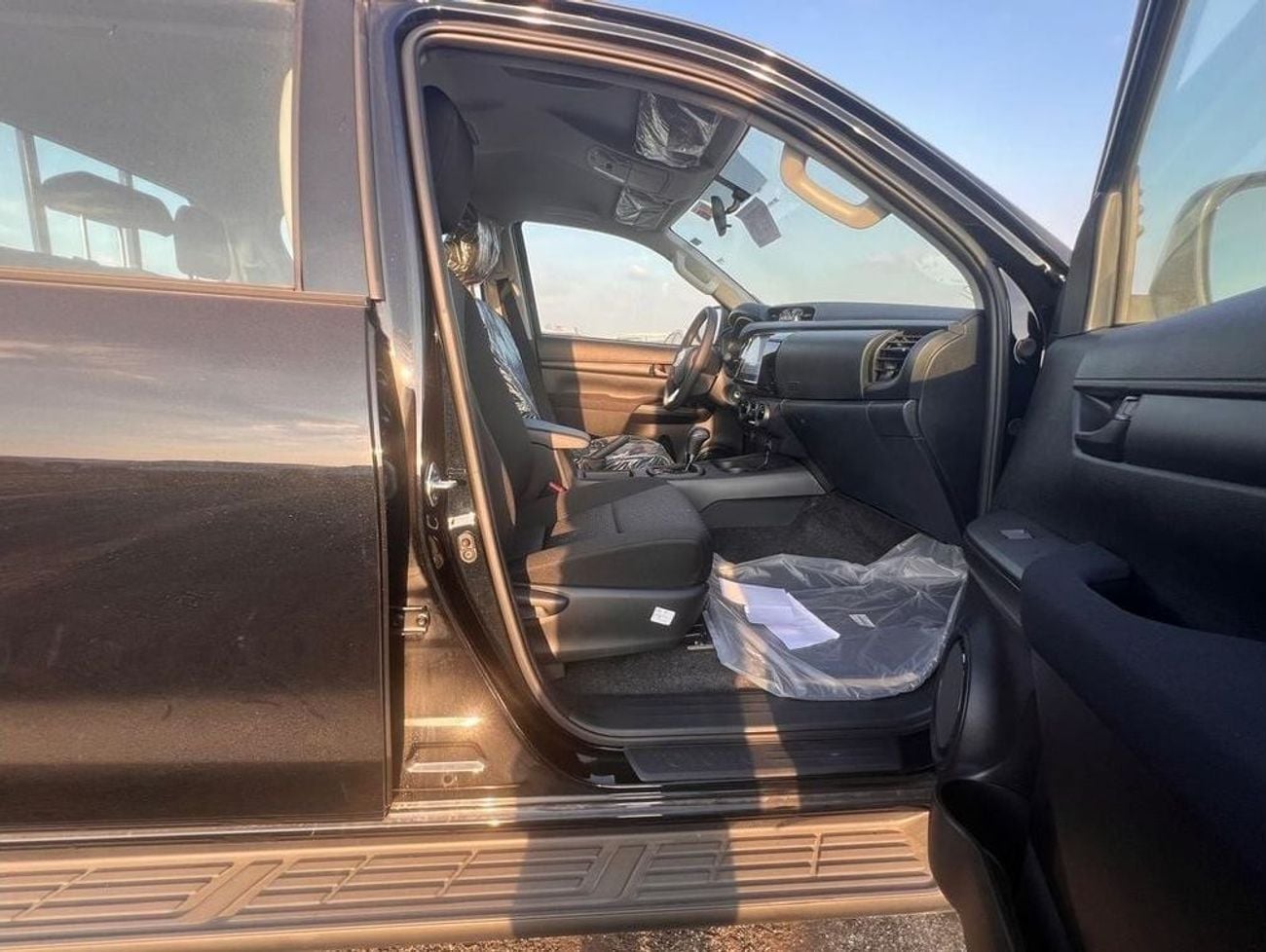 تويوتا هيلوكس GLX TOYOTA HILUX 2.7 4x4 DC PETROL AUTOMATIC FOR NIGERIA