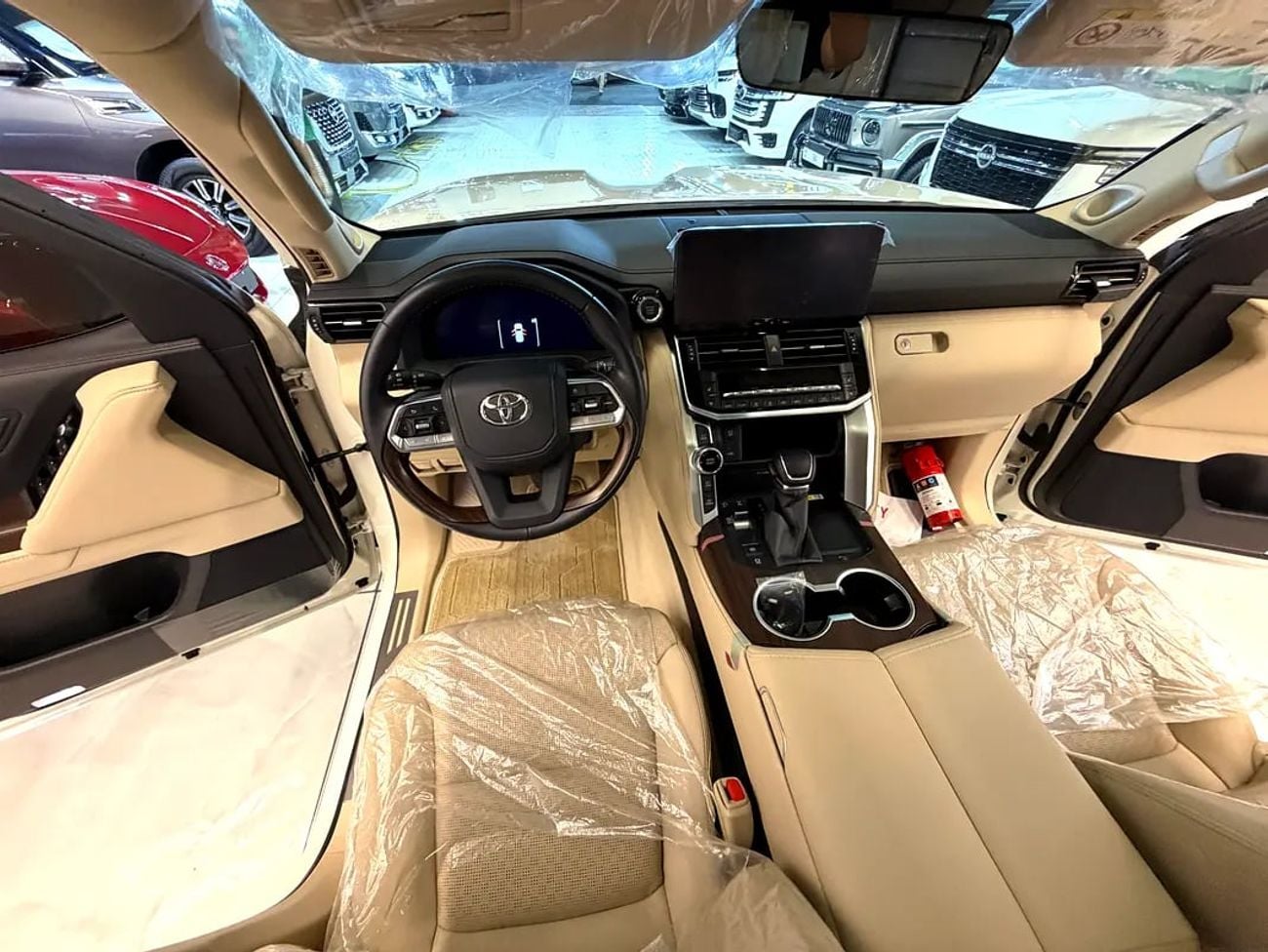 Toyota Land Cruiser VXR NON-TURBO – GCC AL-FUTTAIM – ONLY 3000 KM