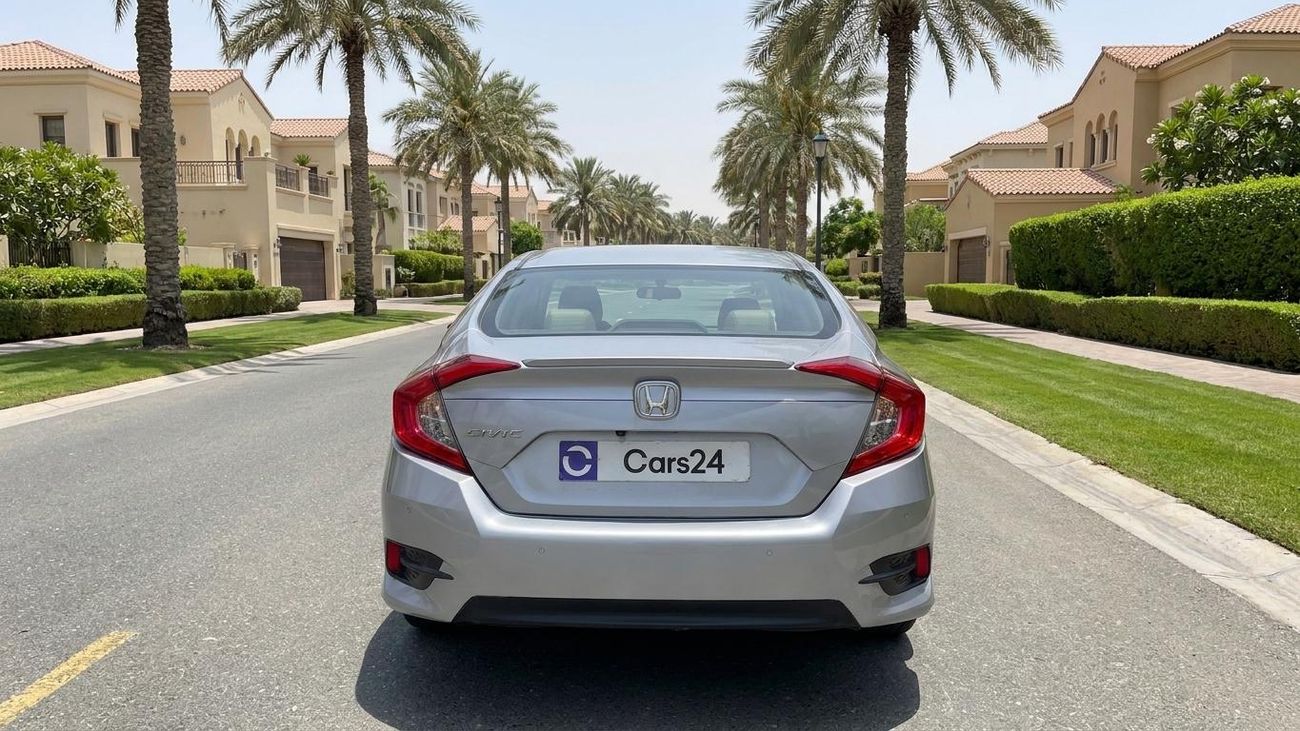 هوندا سيفيك LX SPORT كارس24 هي سوق ضخم للسيارات المستعملة موثوق ومضمون ٪كارس24 هي سوق ضخم للسيارات المستعملة موثوق ومضمون