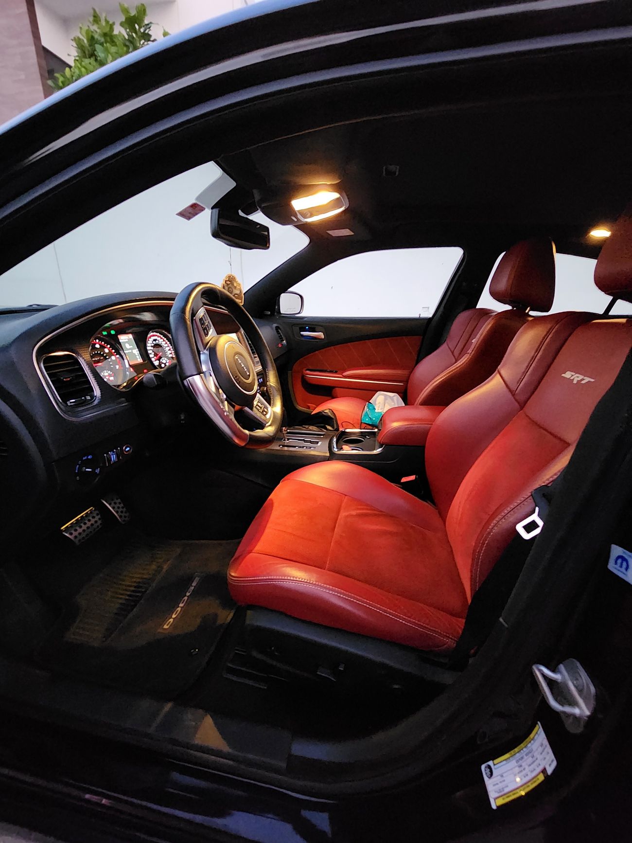 دودج تشارجر SRT8 6.4L