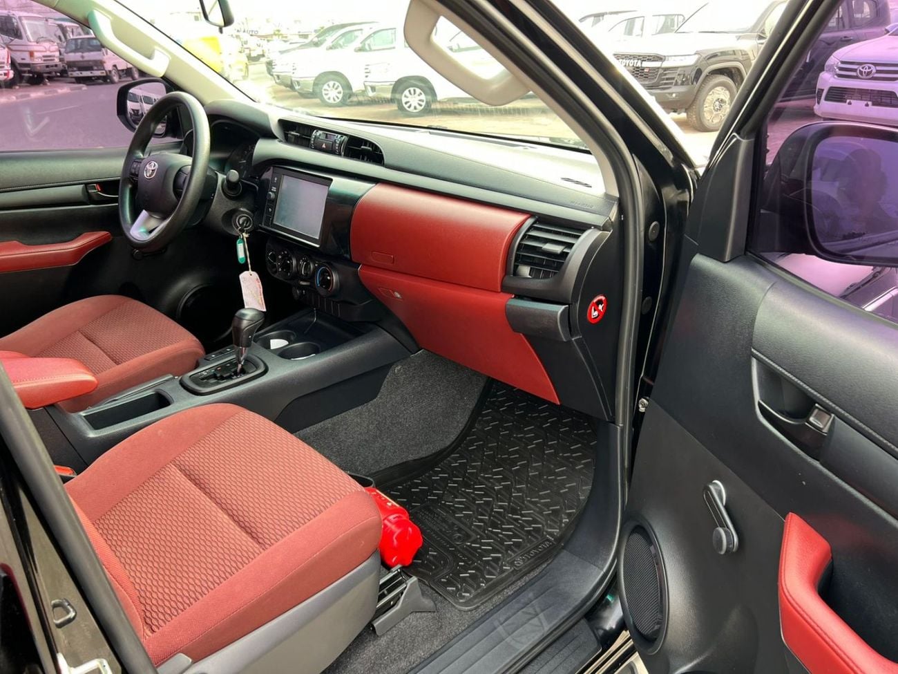 Toyota Hilux 2022 Toyota Hilux GL Adventure Modified - 2.7L V4 - GCC - AWD 4x4- Rear Camera -  Patrol