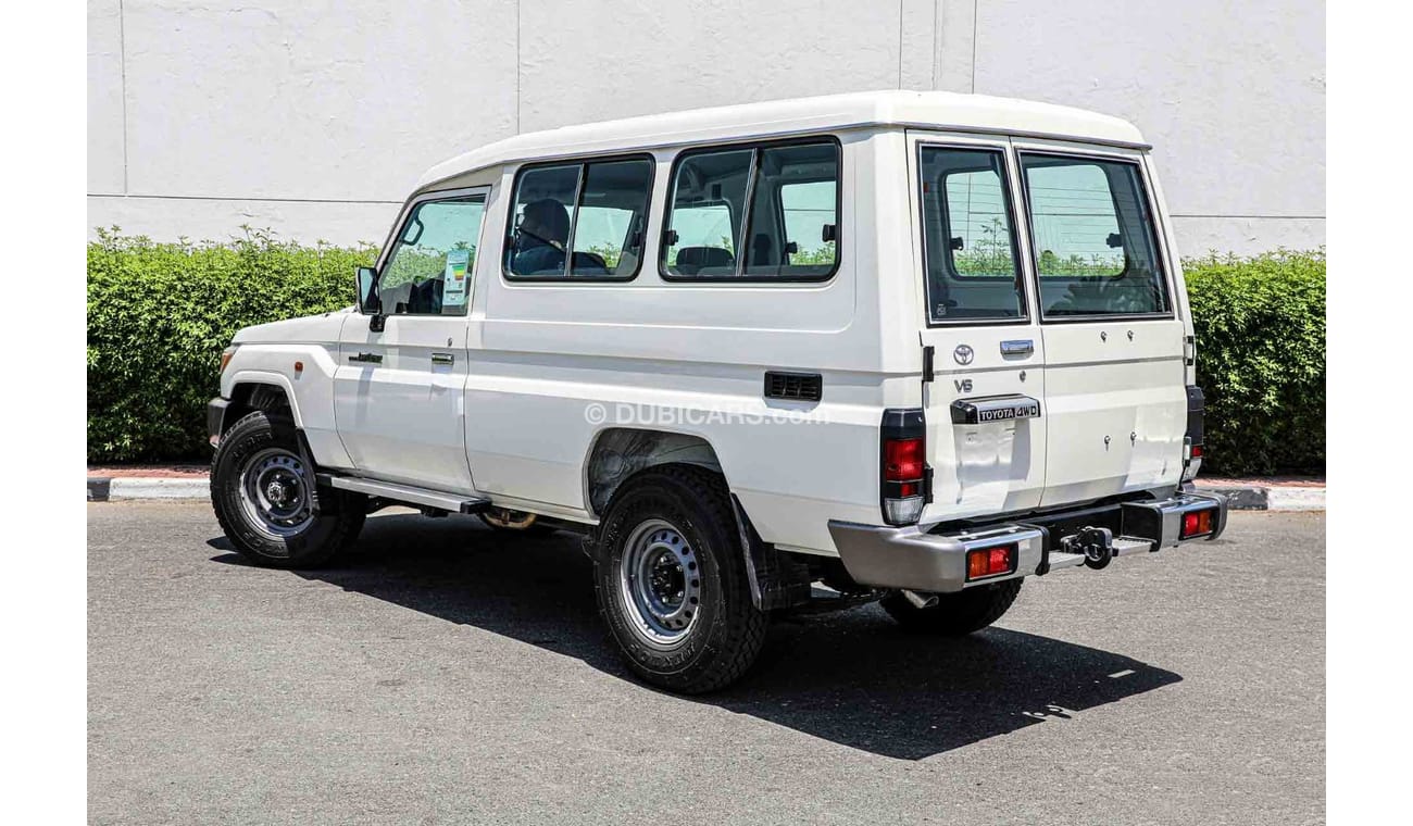 Toyota Land Cruiser 70 2021 Toyota 4.0L V6 LC 78 (Hardtop 3Door 9 Seater) - Export Only