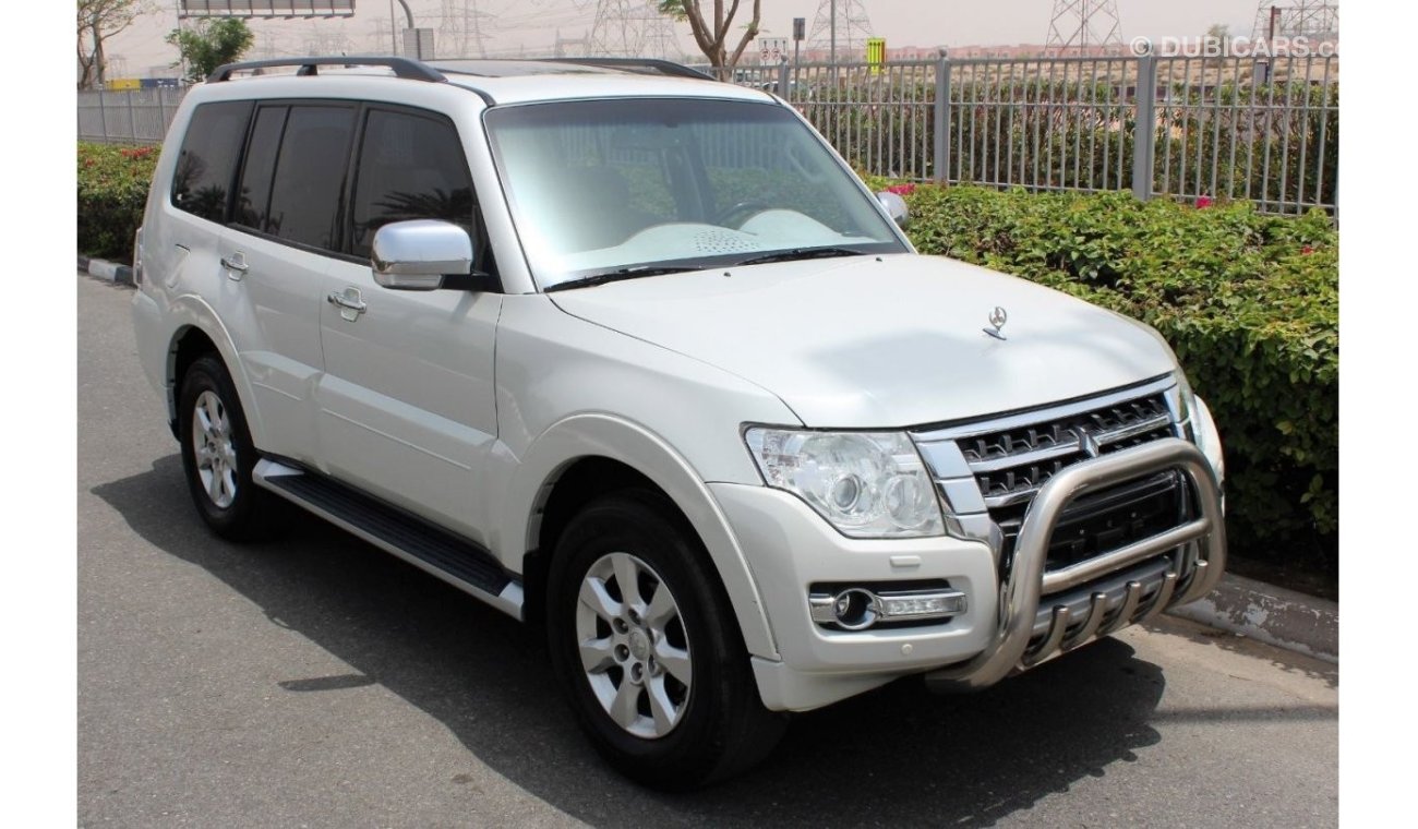 Mitsubishi Pajero 2015/ PAJERO/3.5/ TOP SPECS/ GCC/ 100% FREE OF ACCIDENT / 1 YEAR WARRANTY