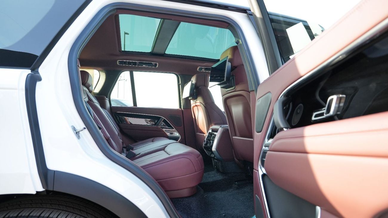 Land Rover Range Rover HSE P400 3.0L V6 White 2026 MY Export Only