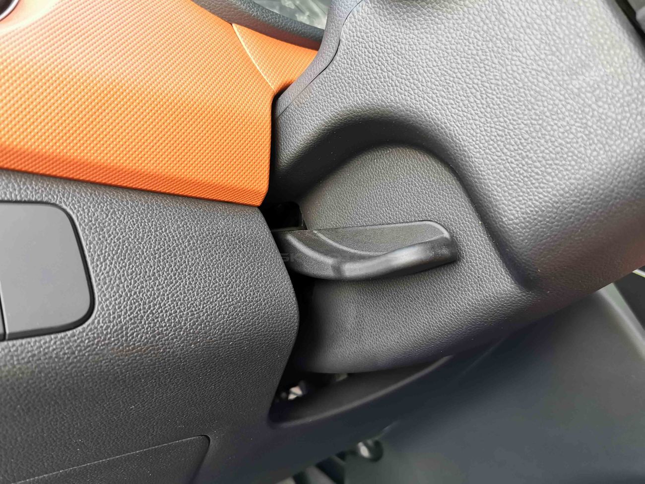 Hyundai Grand i10 1.2L, 14" Tyre, Xenon Headlights, Fabric Seats, Air Recirculation Control, Remote Key (CODE # HGI03)