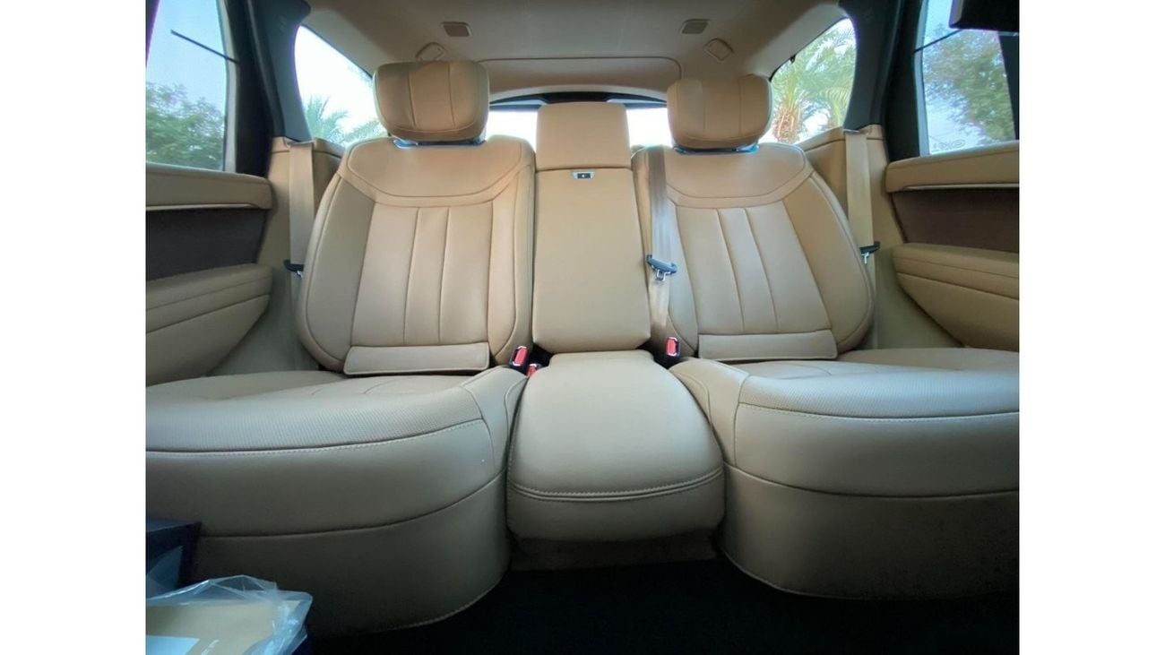 Land Rover Range Rover GCC SPEC UNDER WARRANTY AND SERVICE