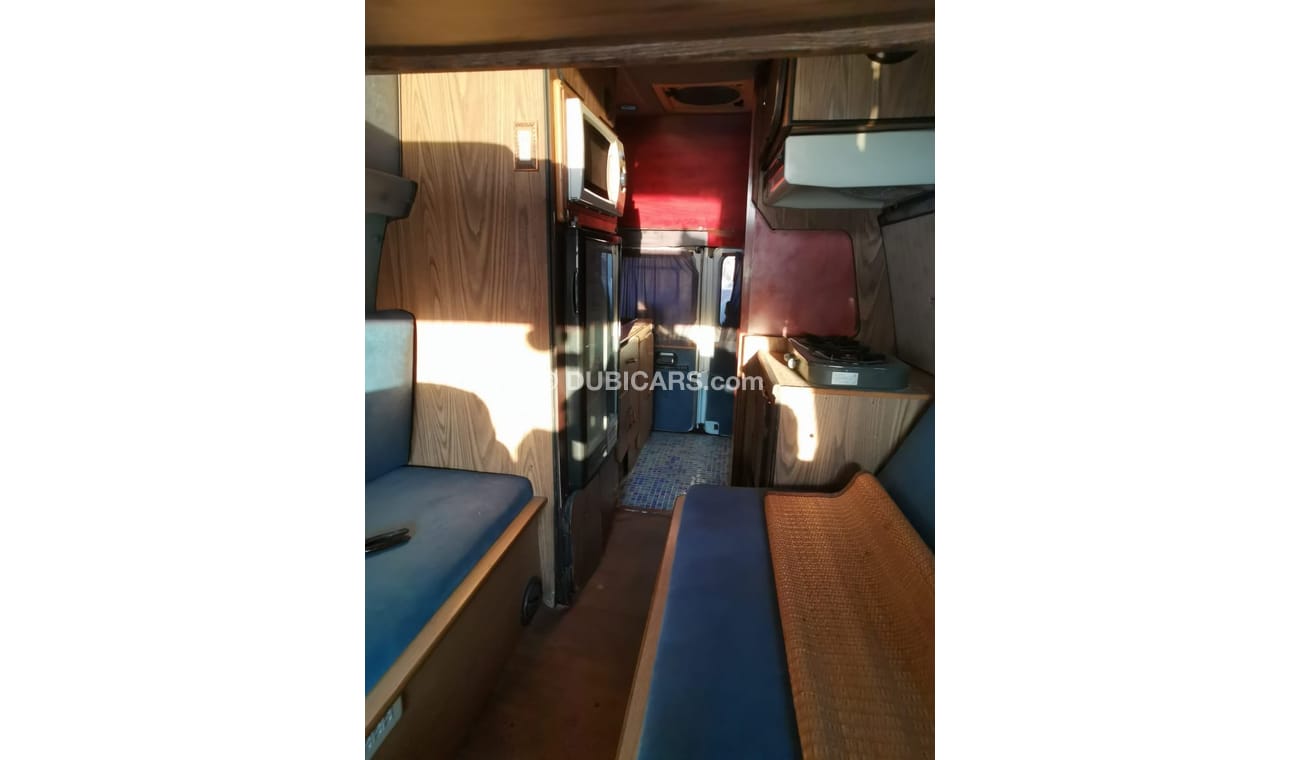 Ford Econoline RV Van - Chinook