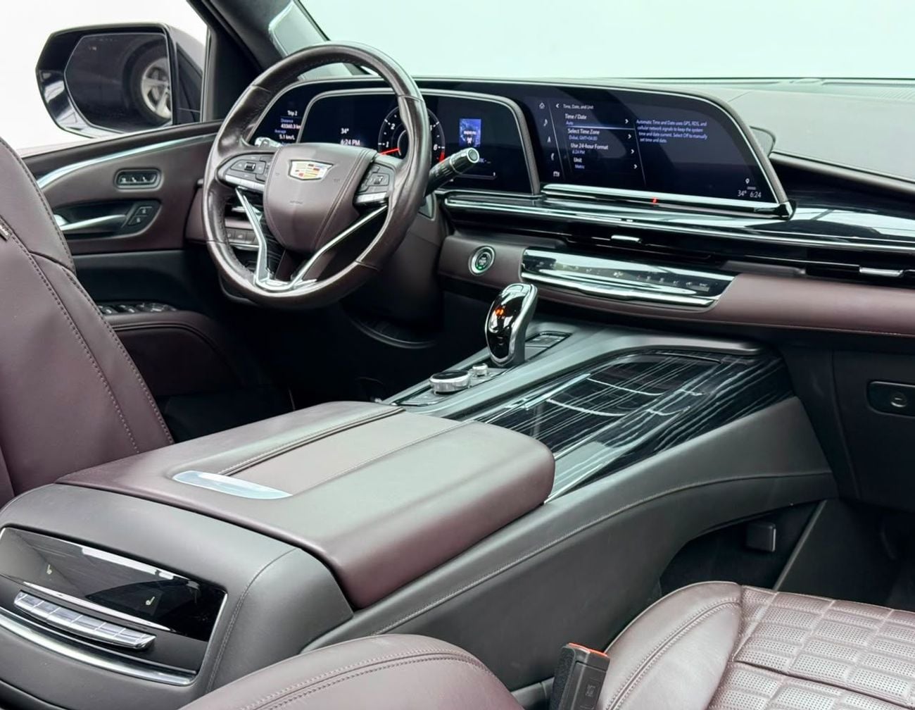 كاديلاك إسكالاد V SERIES 2023 Cadillac Escalade V, 2027 Cadillac Warranty, 2028 Cadillac Service Pack, Pilot Seats, GCC