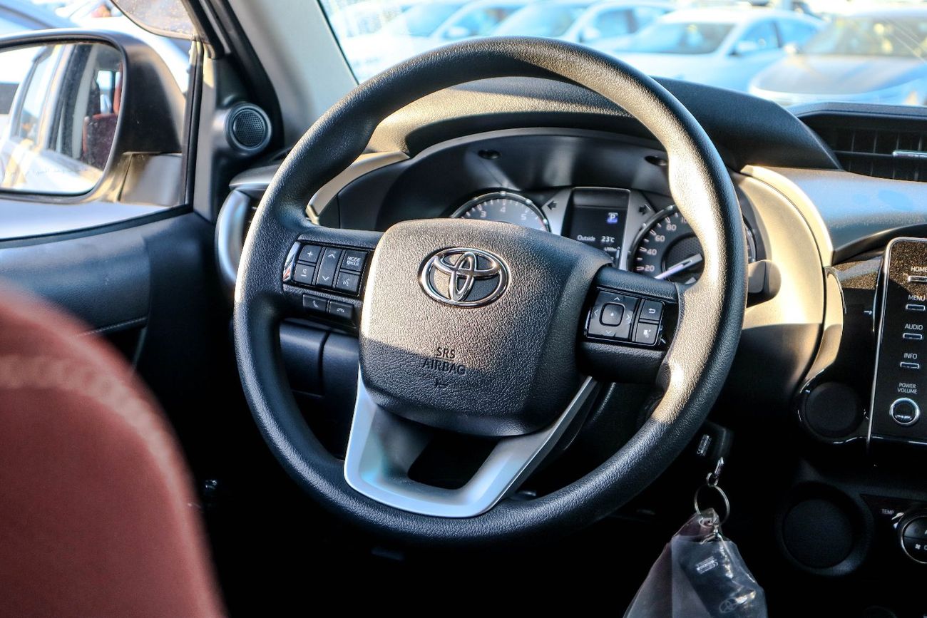 تويوتا هيلوكس GLX 2.7L Double Cab Utility RWD A/T
