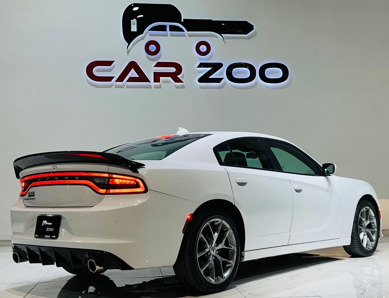 Dodge Charger SXT Plus 3.6L